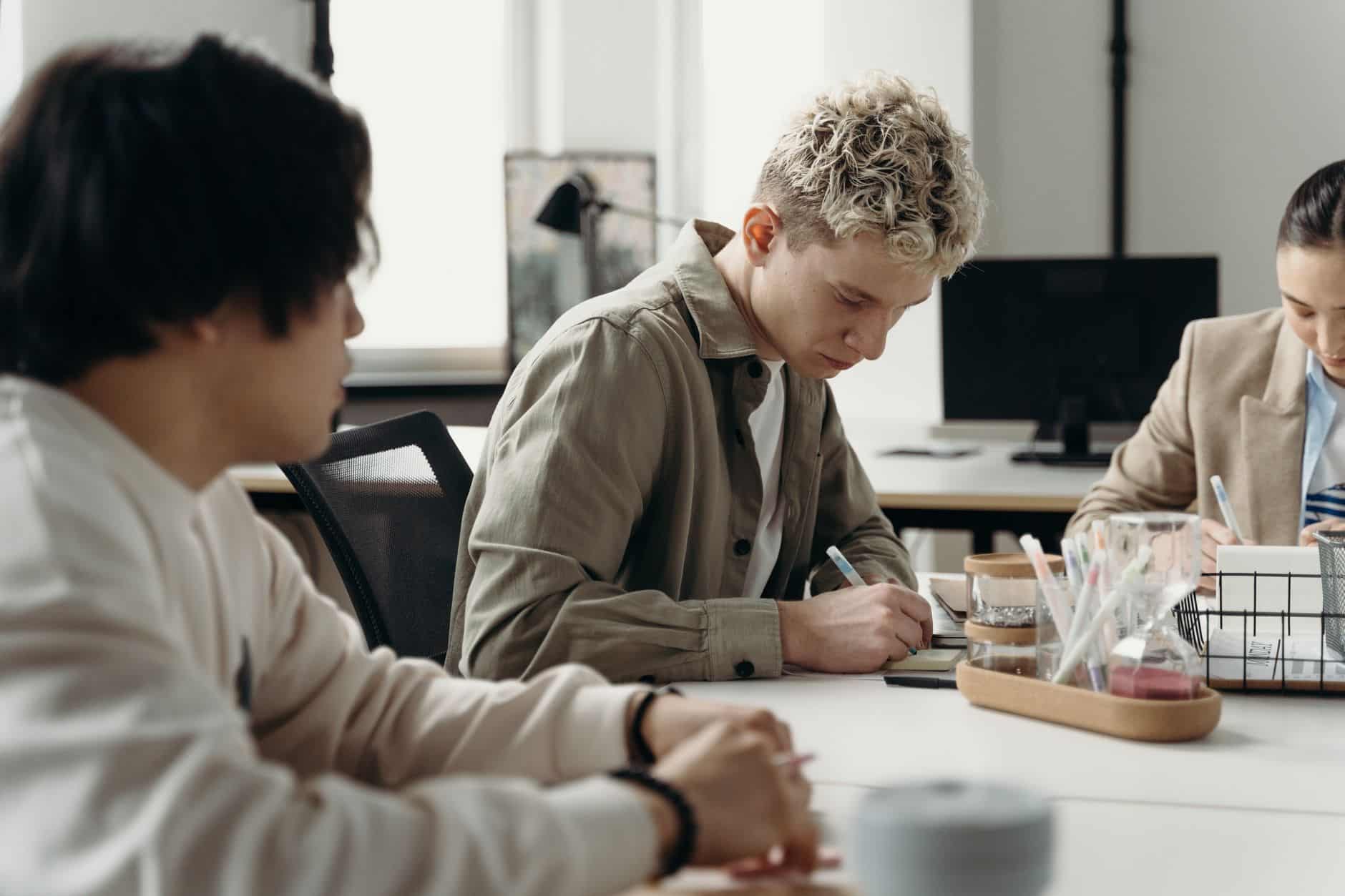 Stage au Royaume-Uni : réussir son intégration culturelle dès J+1
