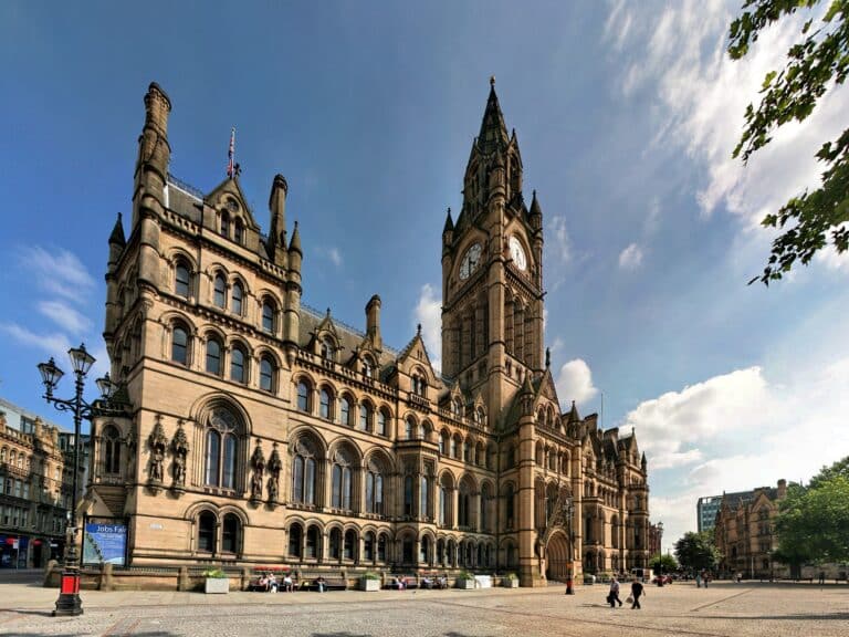Manchester — l'hôtel de ville, Albert Square